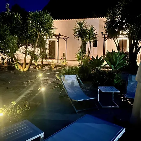 L'oasi Pineta Sul Mare * Кустоначи