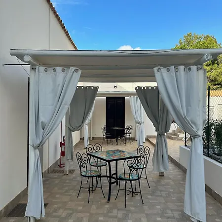 L'oasi Pineta Sul Mare B&B *