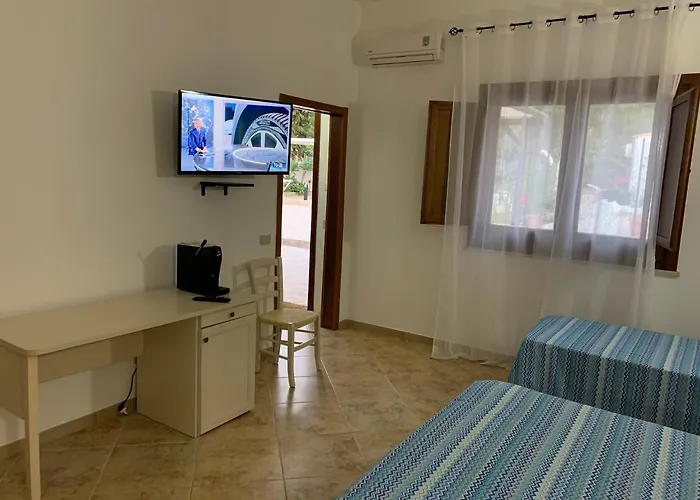 L'oasi Pineta Sul Mare Bed & Breakfast 4*