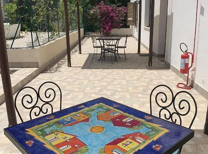 L'oasi Pineta Sul Mare Bed & Breakfast 4*