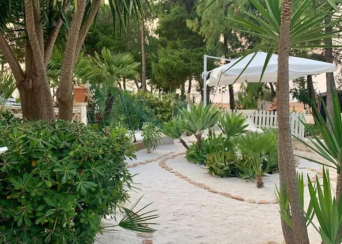 L'oasi Pineta Sul Mare Bed & Breakfast