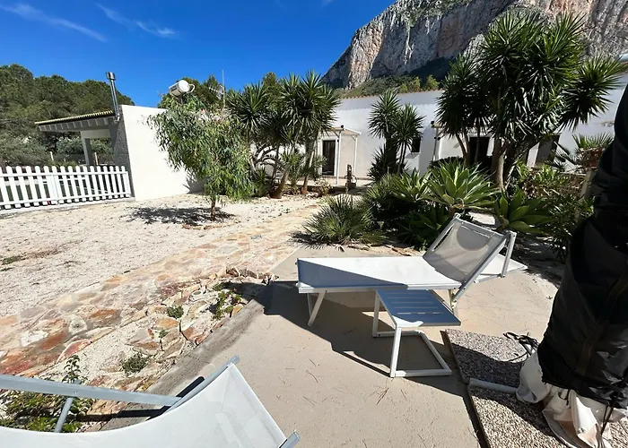 L'oasi Pineta Sul Mare Bed & Breakfast 4*